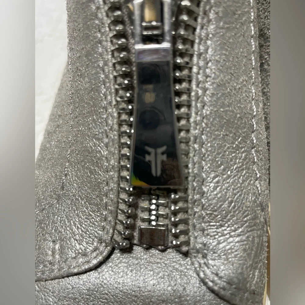 Frye excellent used